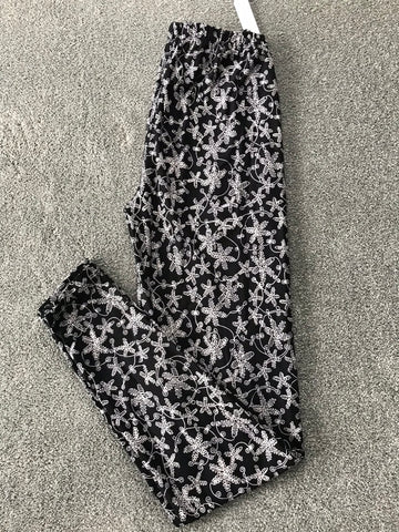 Black And white floral squiggles leggings