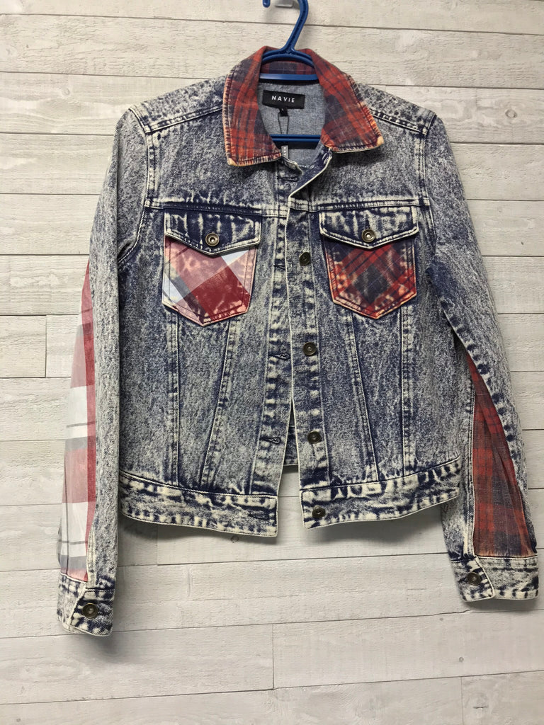 Jean jacket with plaid inserts