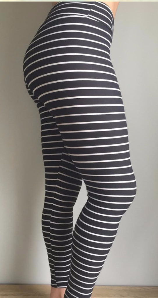 Black and white stripe curvy leggings